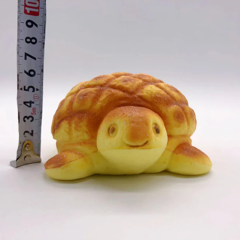 A小金龟  重量83g   捏捏乐解压玩具模型  可爱软糯慢回弹 装饰品  长10cm 宽8cm 高5cm   手握刚好哦