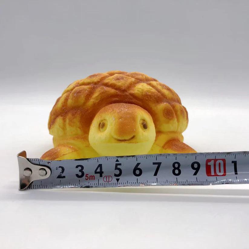 A小金龟  重量83g   捏捏乐解压玩具模型  可爱软糯慢回弹 装饰品  长10cm 宽8cm 高5cm   手握刚好哦