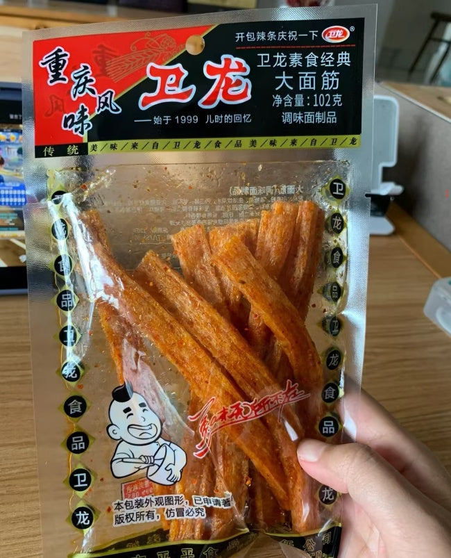 A卫龙辣条  102g   衛龍大面筋  赏味期26年11月13号